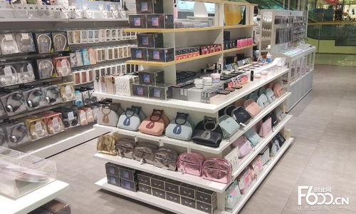 名堂小镇潮品店加盟