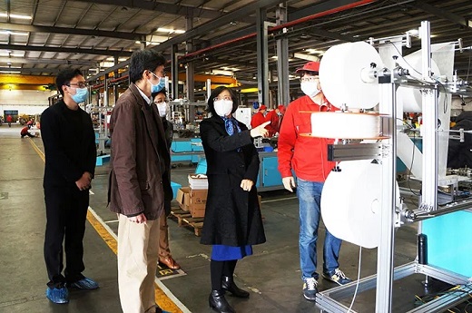 青浦区政协主席李华桂等辅导光临上6尊龙调研