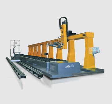 Z6尊龙CNCG系列大管径摩擦盘数控相贯线切割机